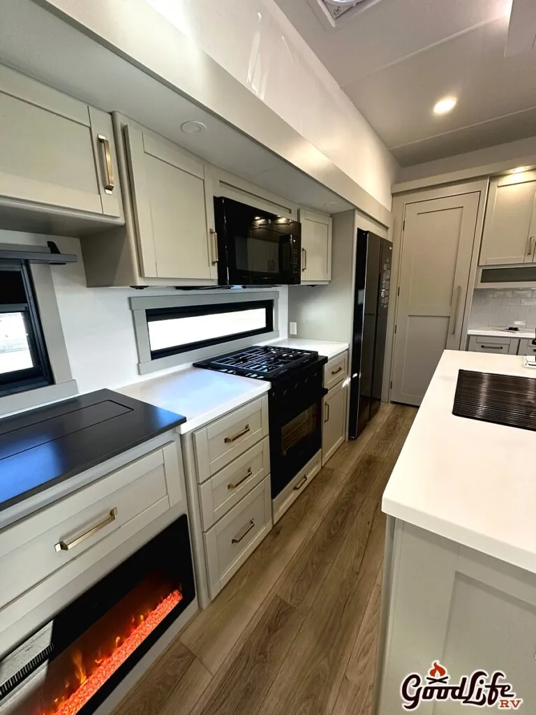 2026 Brinkley Model Z 3515, Photos photo 26