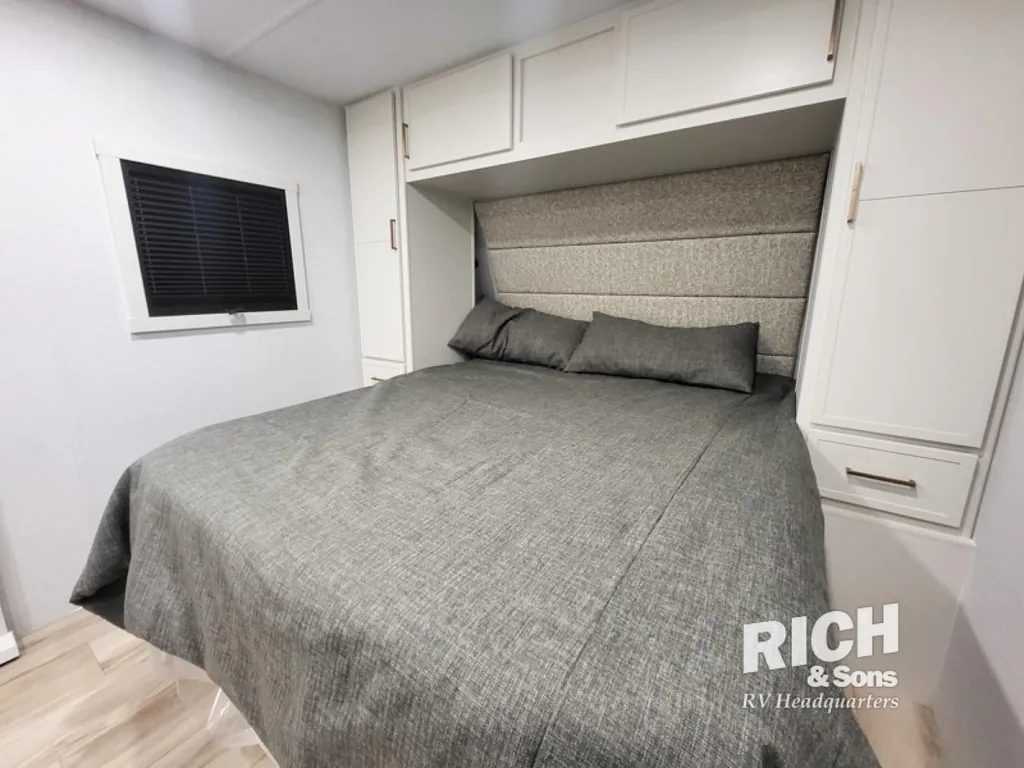2026 Brinkley Model Ix 23X, Photos photo 16