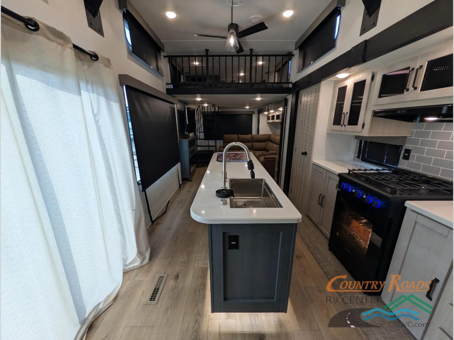 2026 Forest River Puma Vista 423LFT - Photo 3