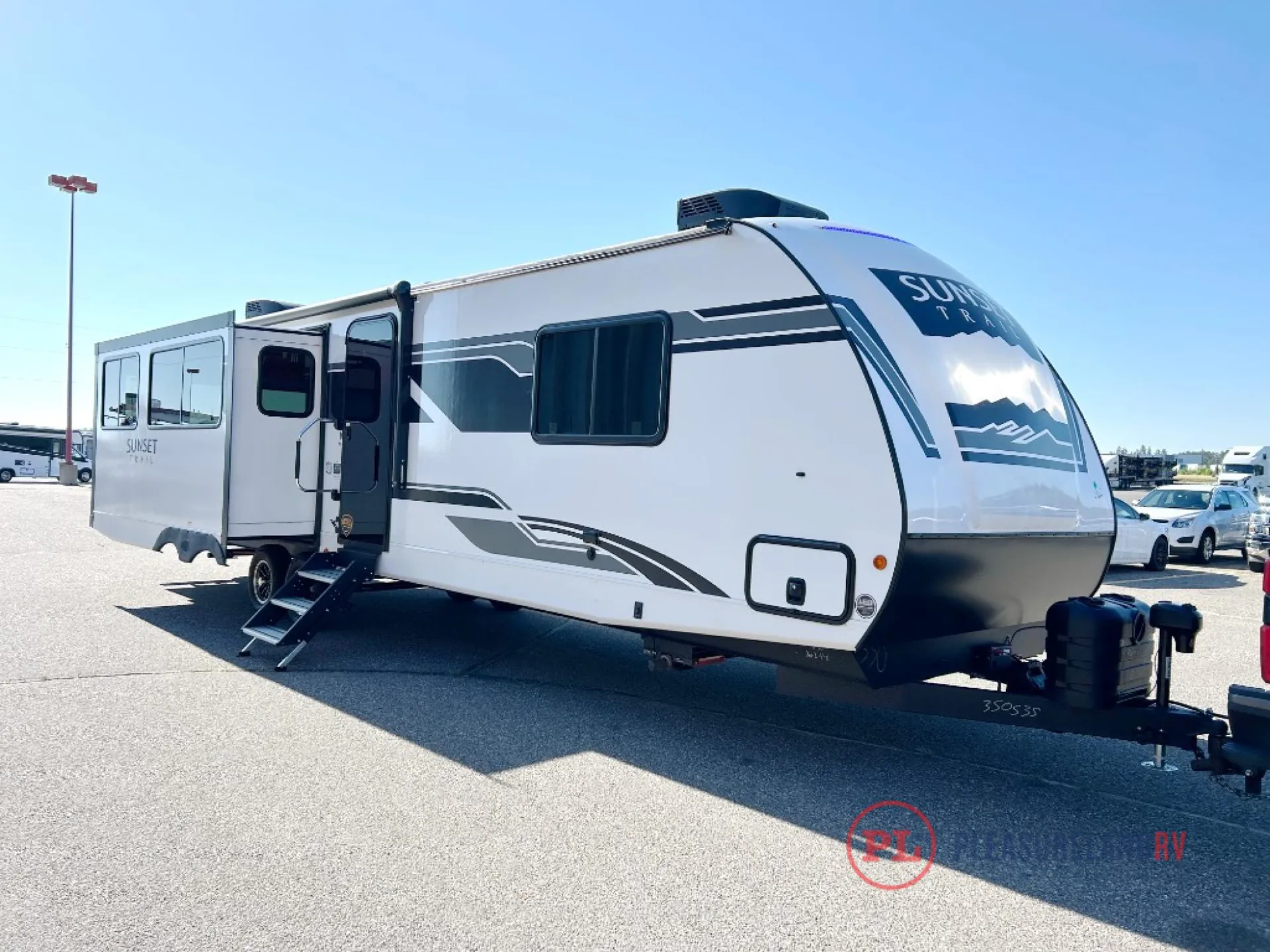 2025 CrossRoads Sunset Trail 330SI - Photo 2