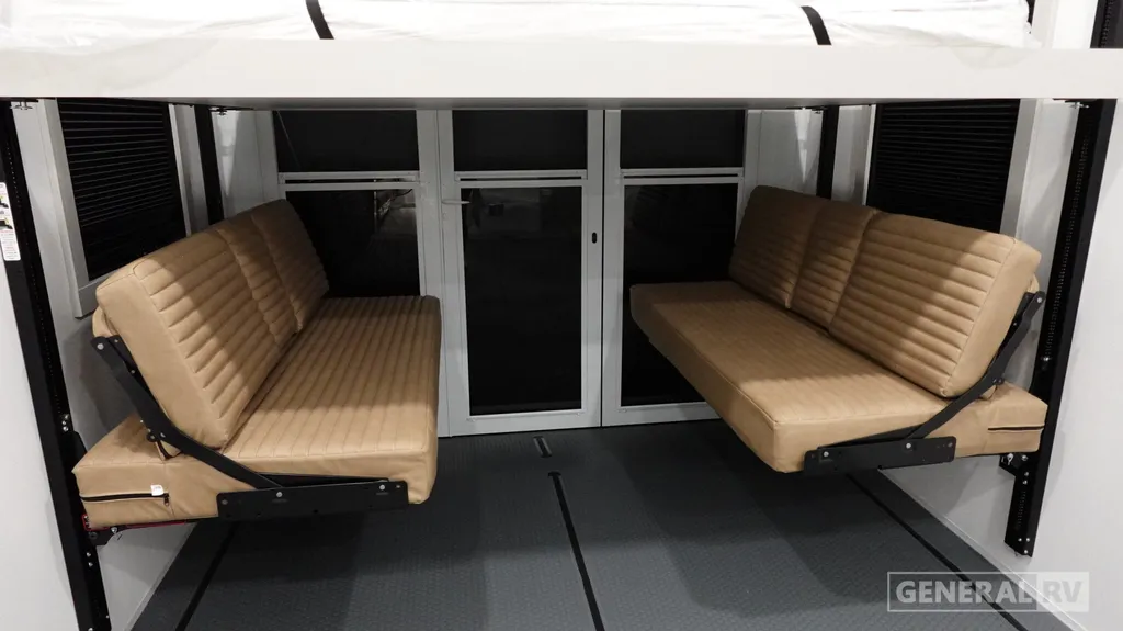 2026 Brinkley Model G 4000, Photos photo 33