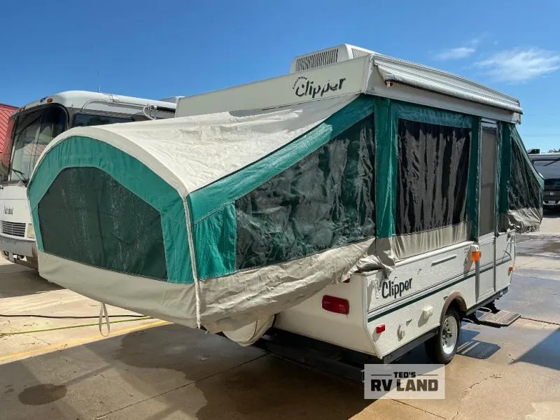 2003 Coachmen RV Clipper Used    107 - Photo 4