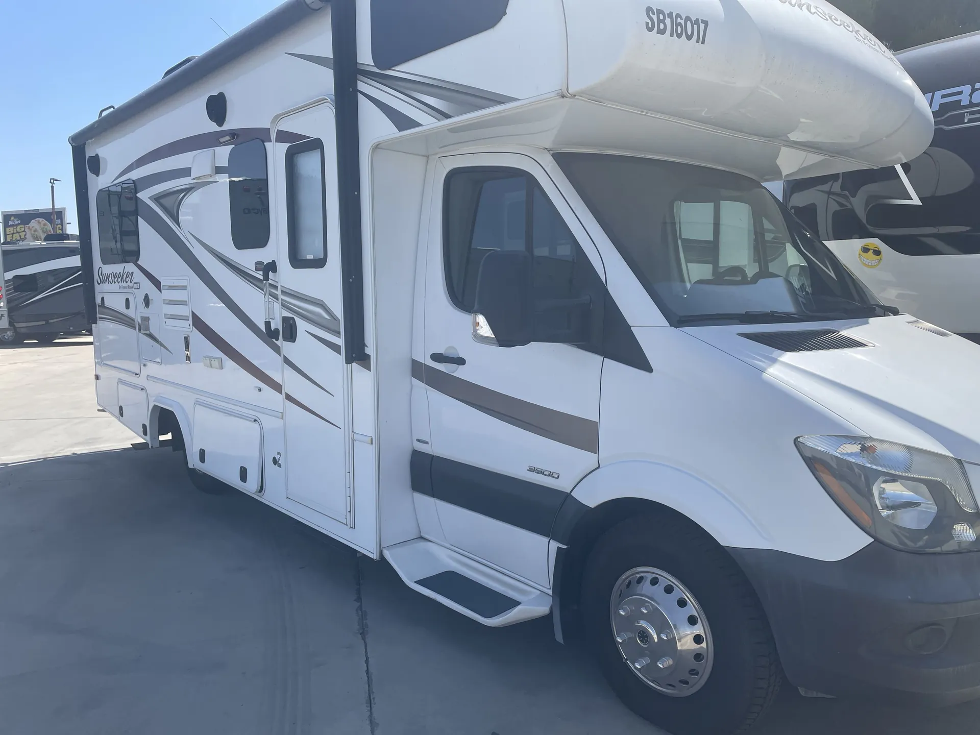 2016 Forest River Sunseeker MBS 2400S - Photo 2