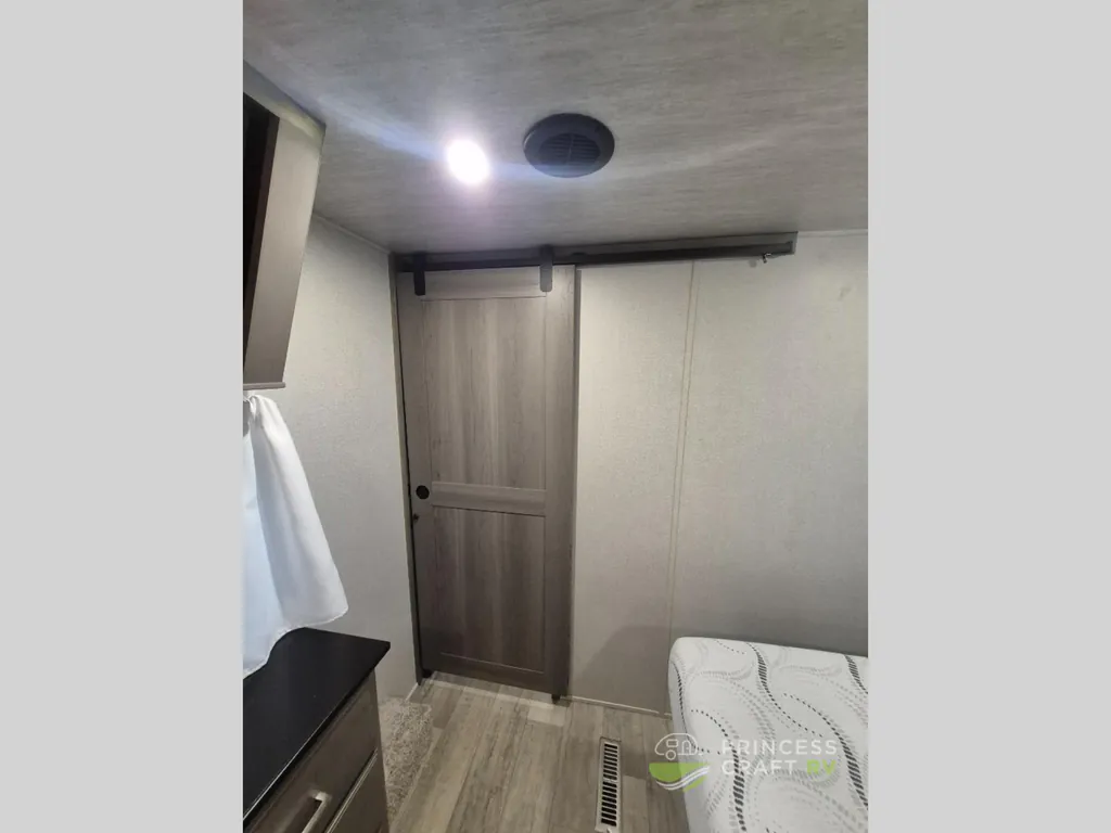 2021 Keystone Montana 3231CK, Photos photo 25