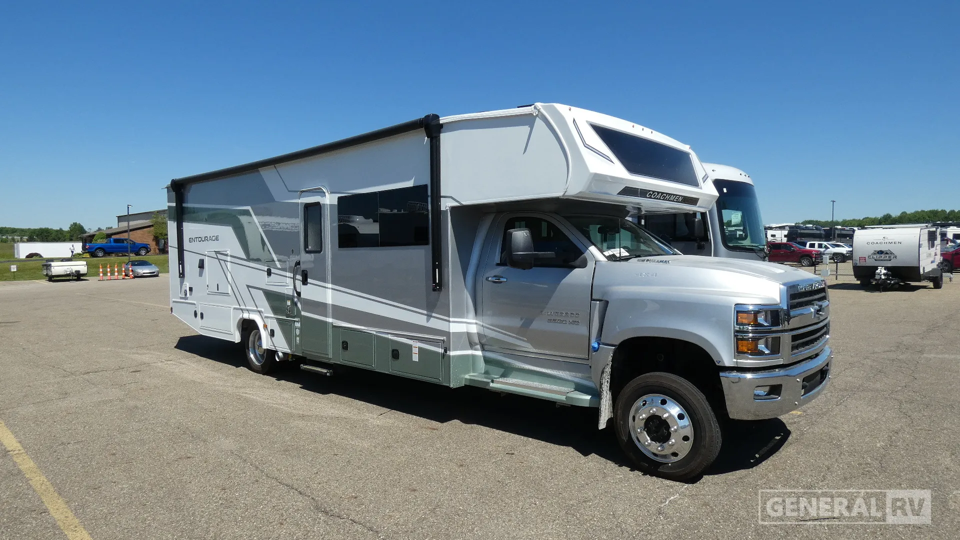 2026 Coachmen Entourage 330DS - Photo 2