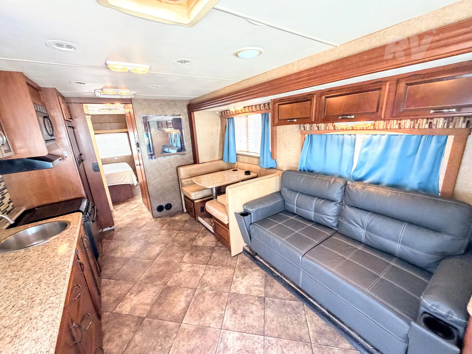 2014 Thor Motor Coach A.C.E. 30.1 - Photo 3
