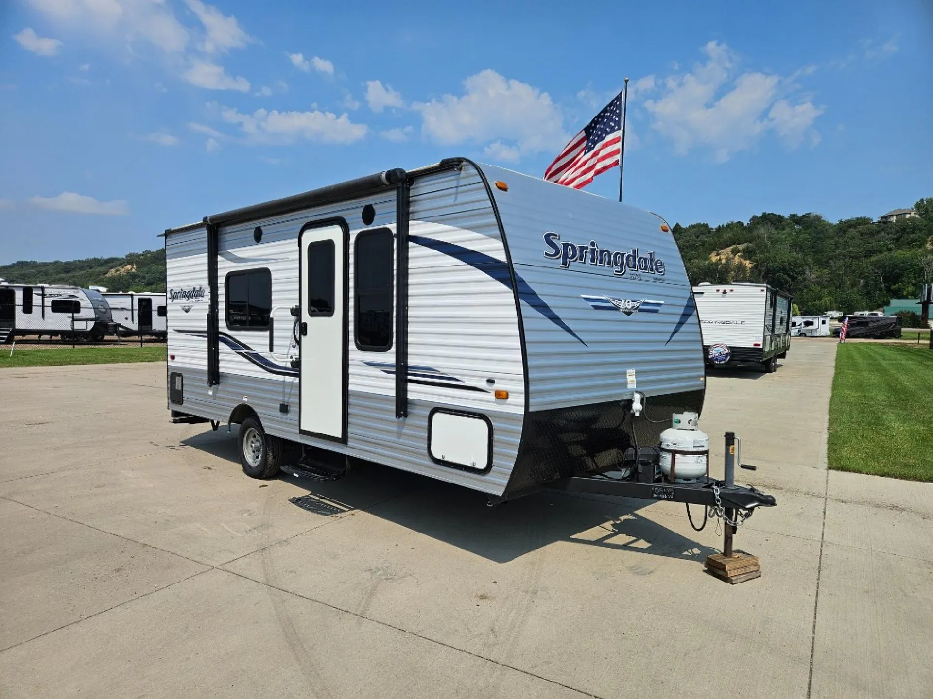 2019 Keystone Springdale Mini 1700FQ - Photo 2
