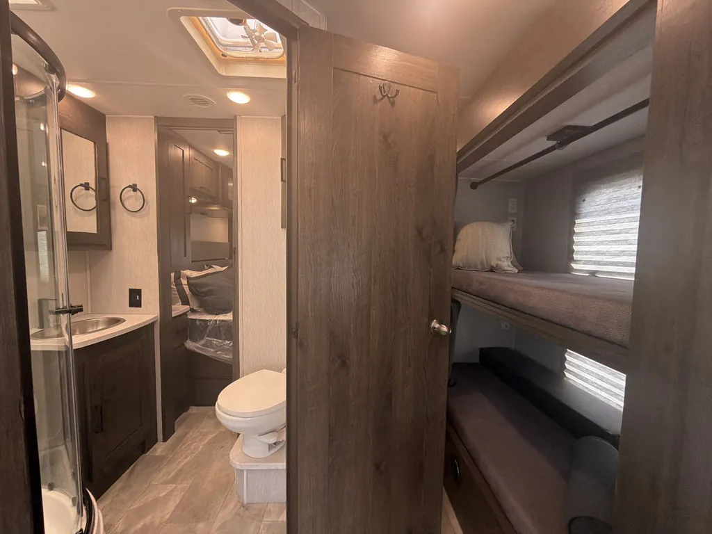 2024 Coachmen Pursuit 31BH, Photos photo 22