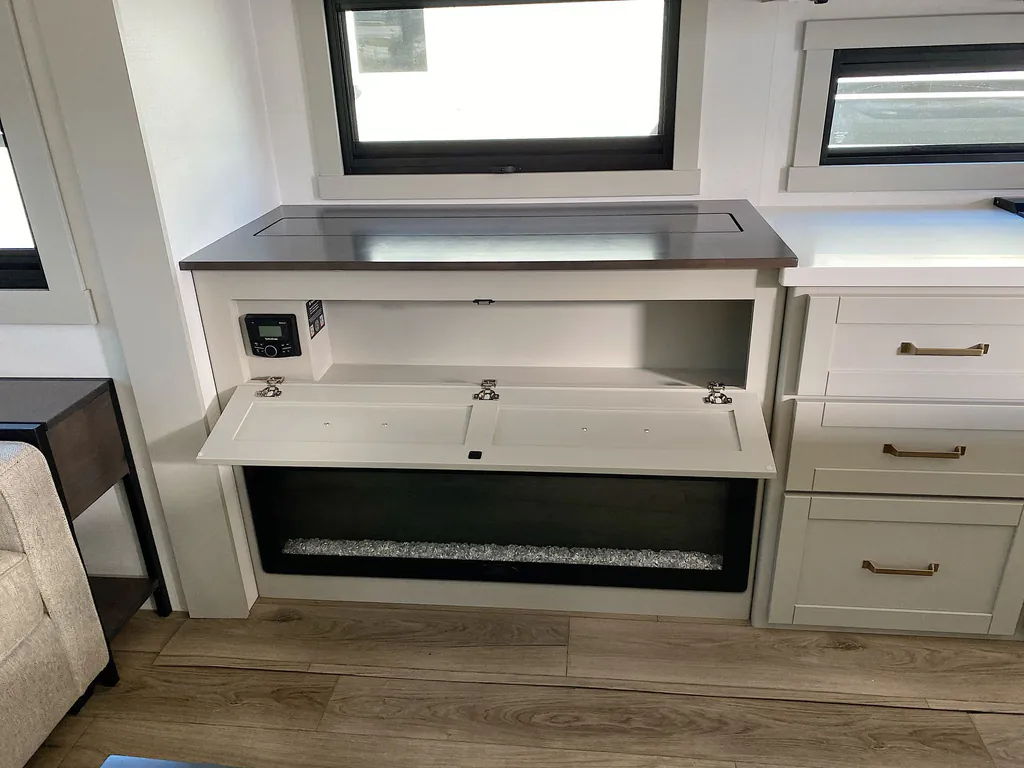 2026 Brinkley Model Z 3600, Photos photo 14