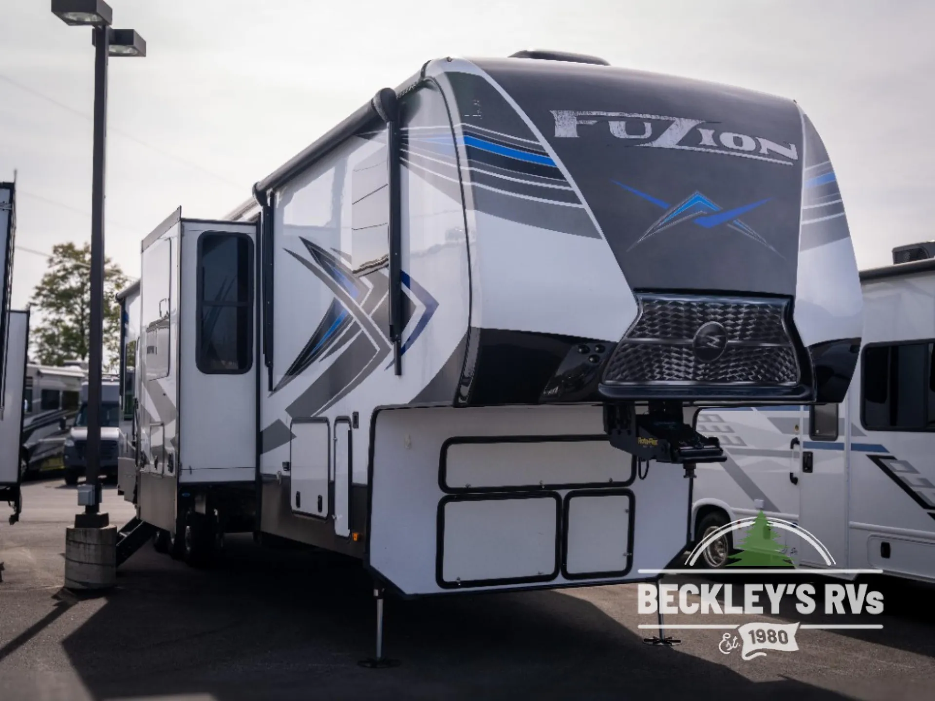 2021 Keystone Fuzion 429 - Photo 2