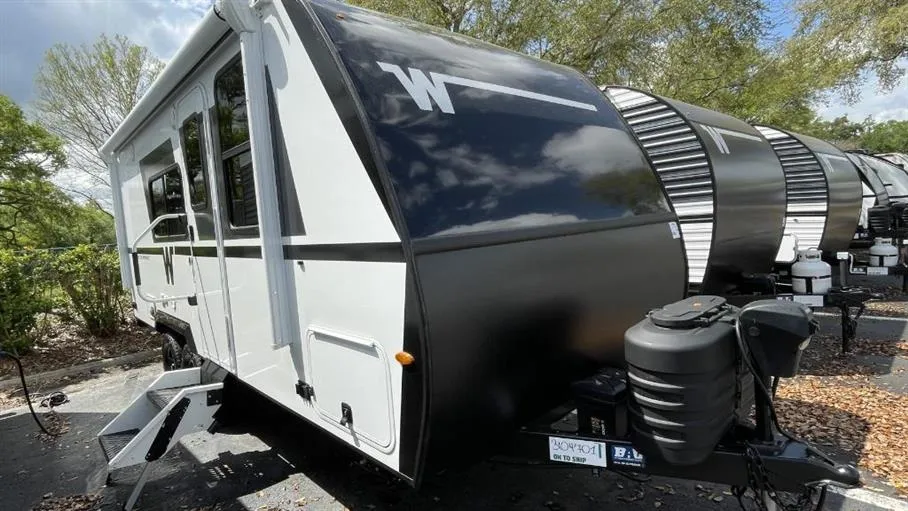 2026 Winnebago Micro Minnie 2108FBS - Photo 2