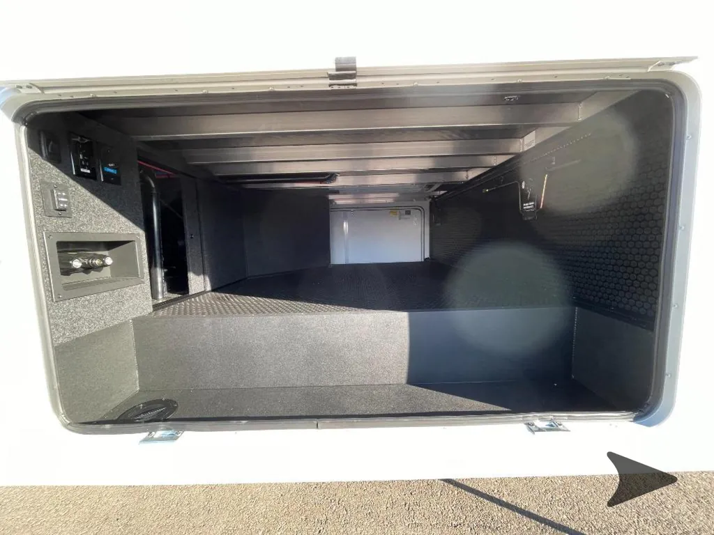 2026 Brinkley Model Z 3515, Photos photo 47