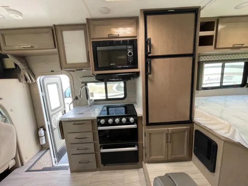 2022 Thor Motor Coach Coleman 22EQ - Photo 3