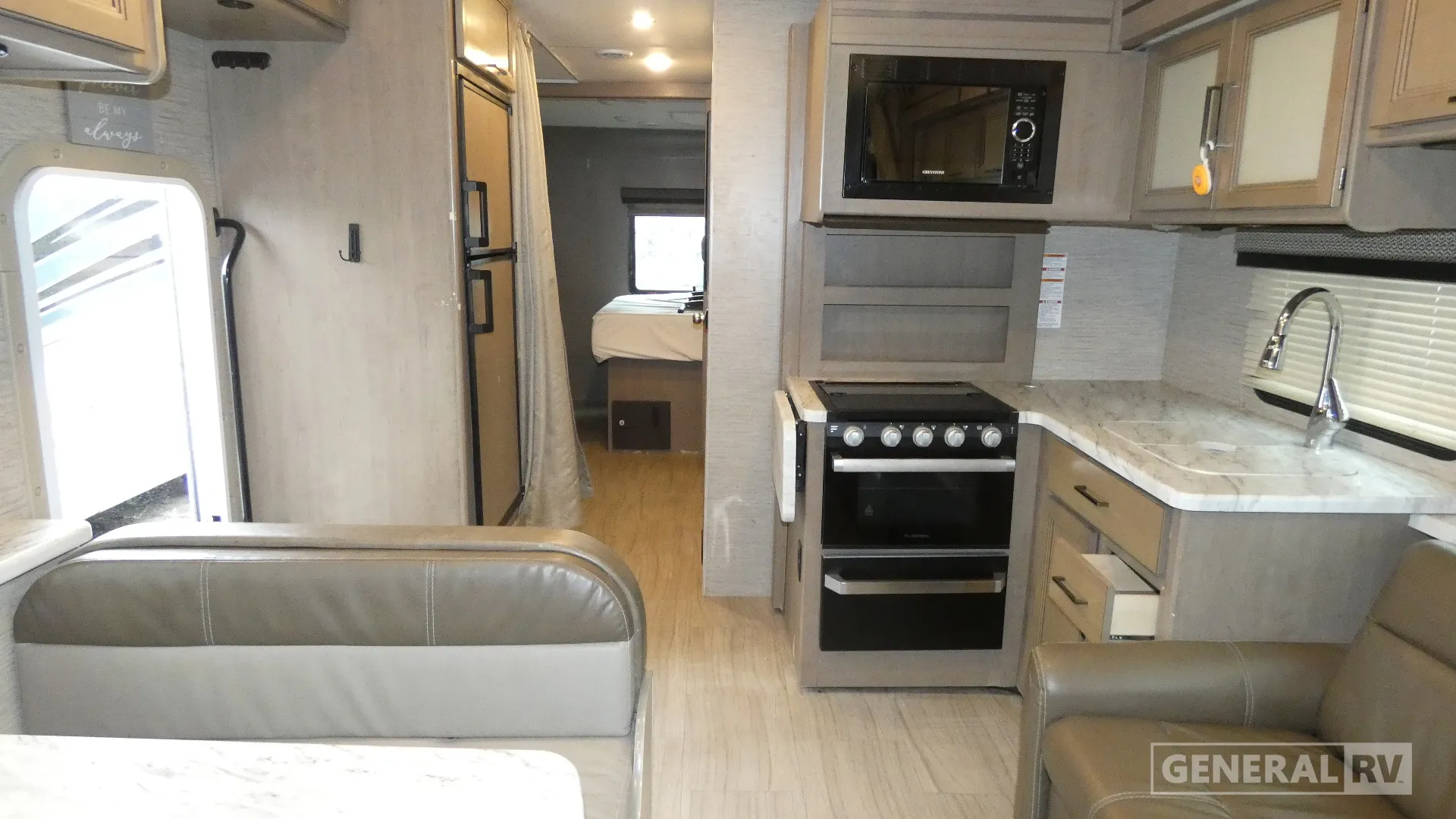 2021 Thor Motor Coach Coleman 30CM - Photo 3