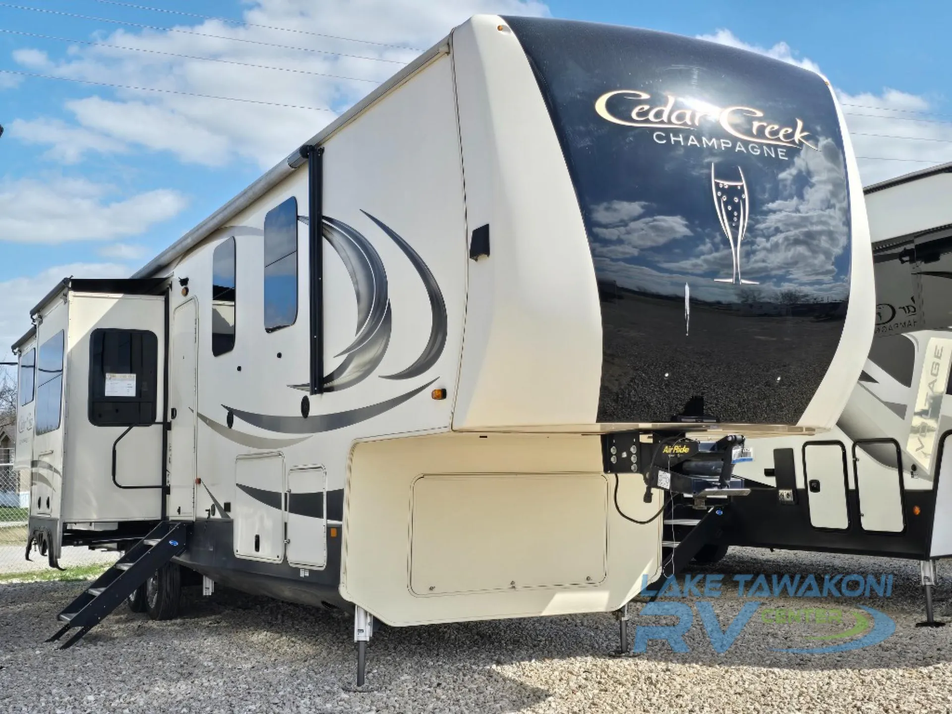 2020 Forest River Cedar Creek Champagne Edition 38ERD - Photo 2