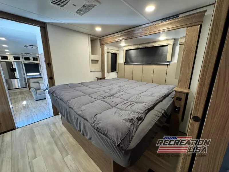 2024 Alliance RV Paradigm 382RK - Photo 4