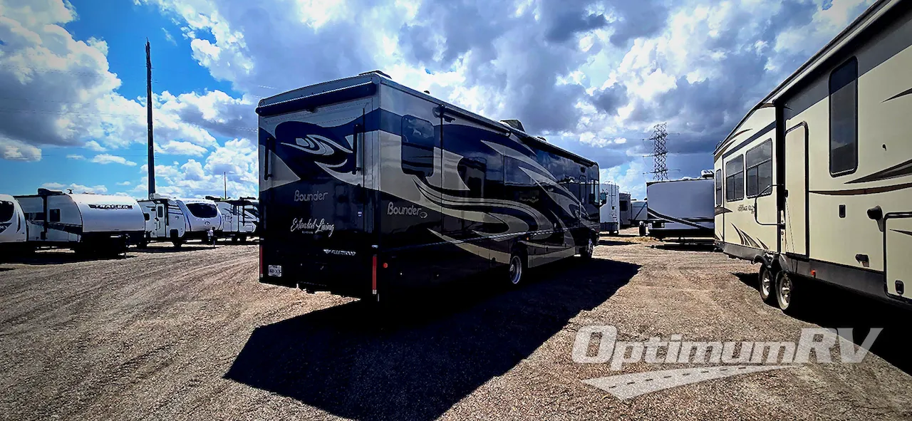 2019 Fleetwood Bounder 36FP - Photo 3