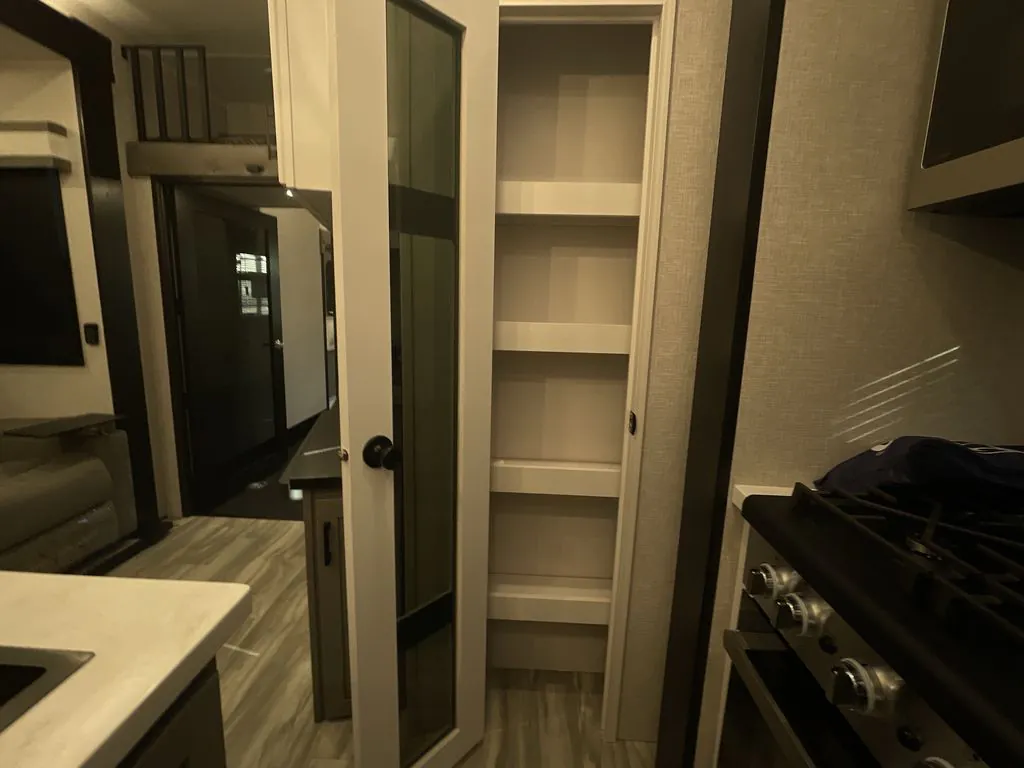 2025 Jayco Seismic Luxury Series 3815, Photos photo 19