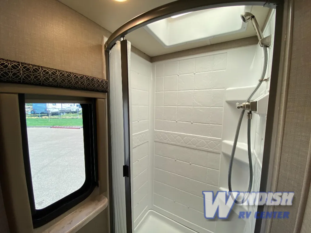 2022 Thor Motor Coach Tiburon 24FB, Photos photo 18