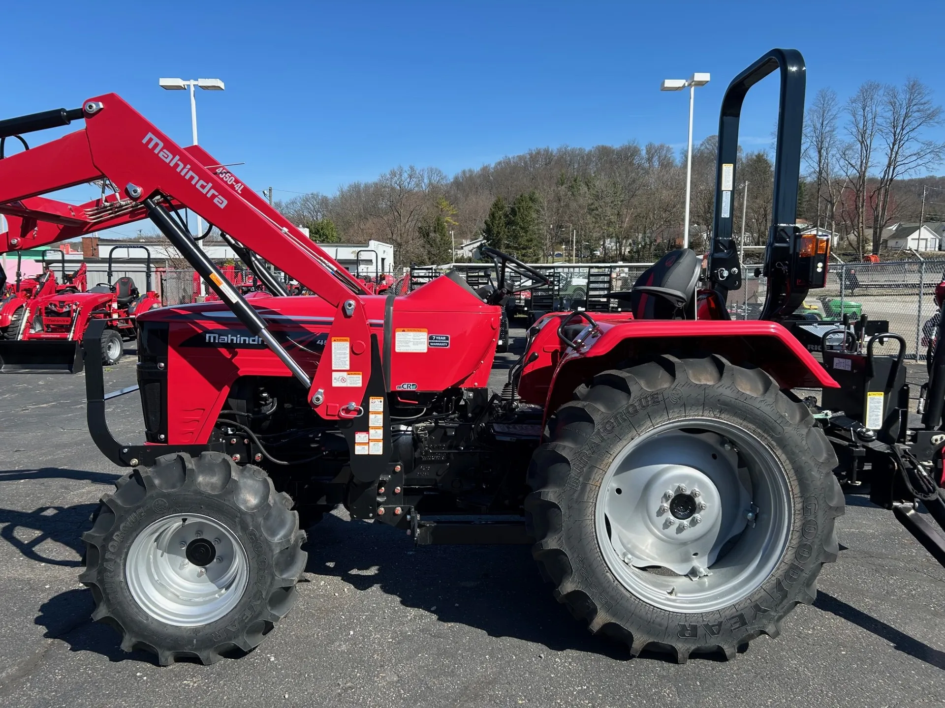 2026 Mahindra 4540 4540 4WD - Photo 2