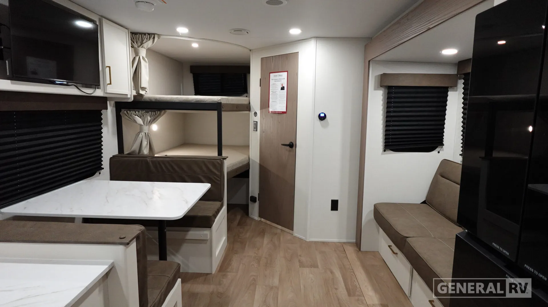 2027 Grand Design Transcend Xplor 26BHX - Photo 3