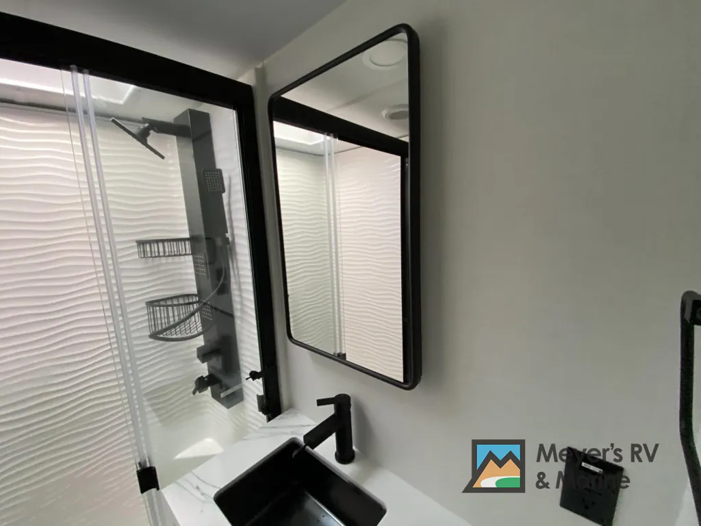 2026 Brinkley Model G 3970, Photos photo 33