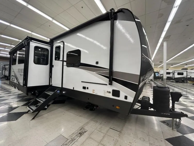2025 Forest River Rockwood Signature 8338DB - Photo 2