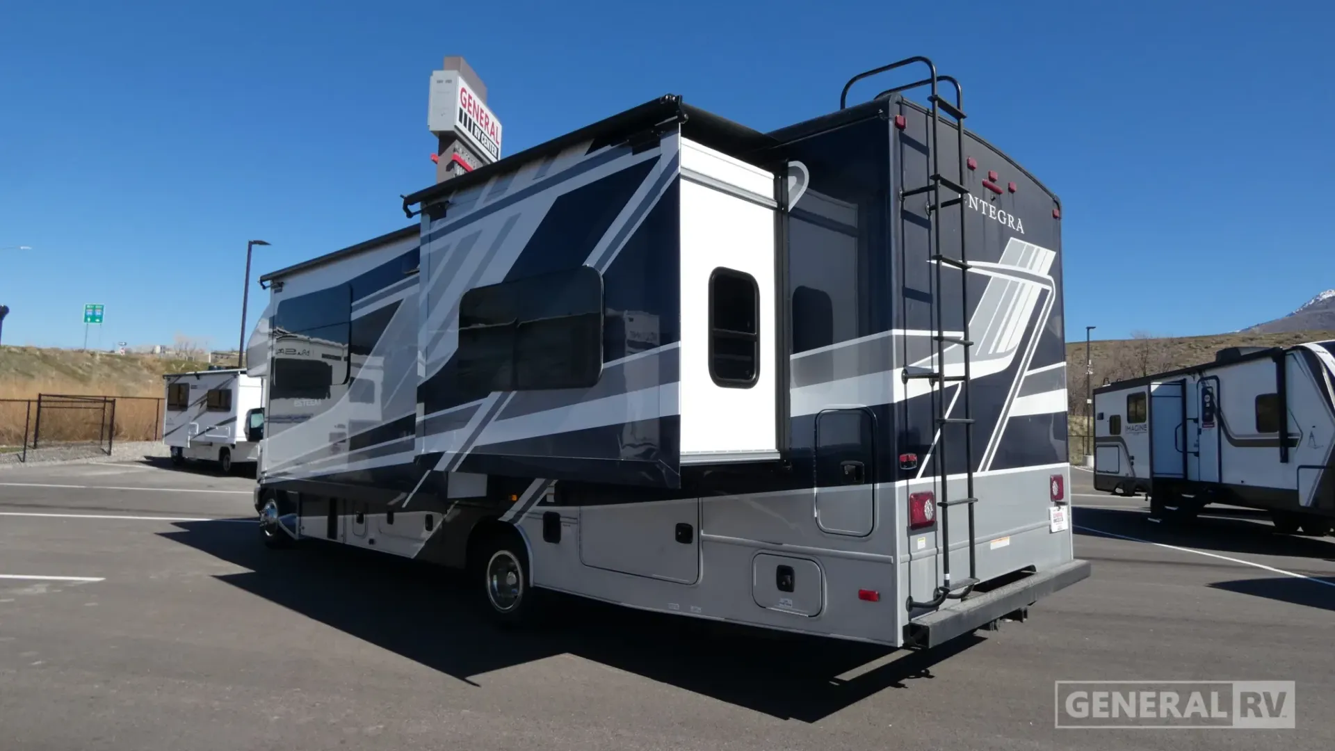 2026 Entegra Coach Esteem 27U - Photo 4