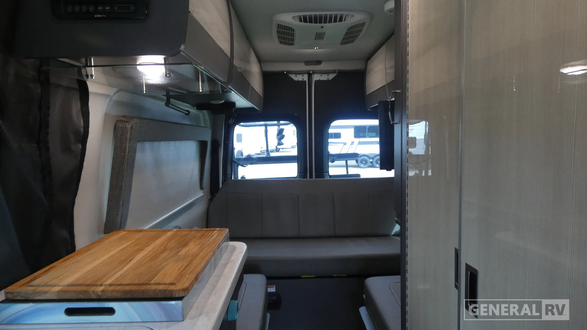 2022 Thor Motor Coach Sanctuary 19P - Photo 3