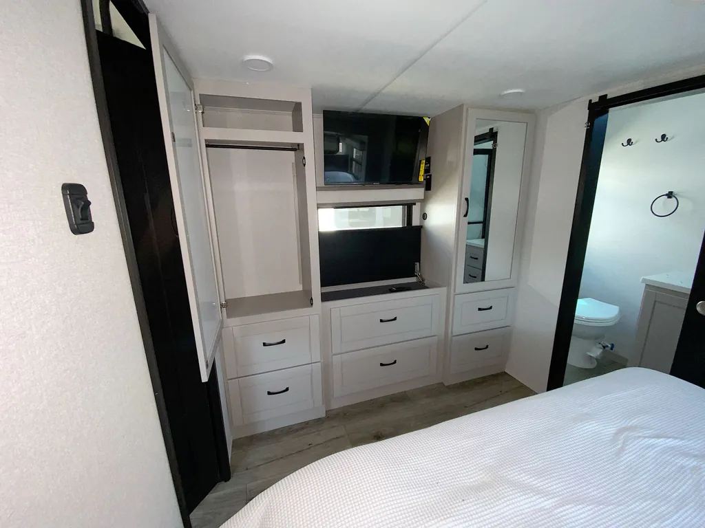 2026 Jayco North Point 395DSDB, Photos photo 28