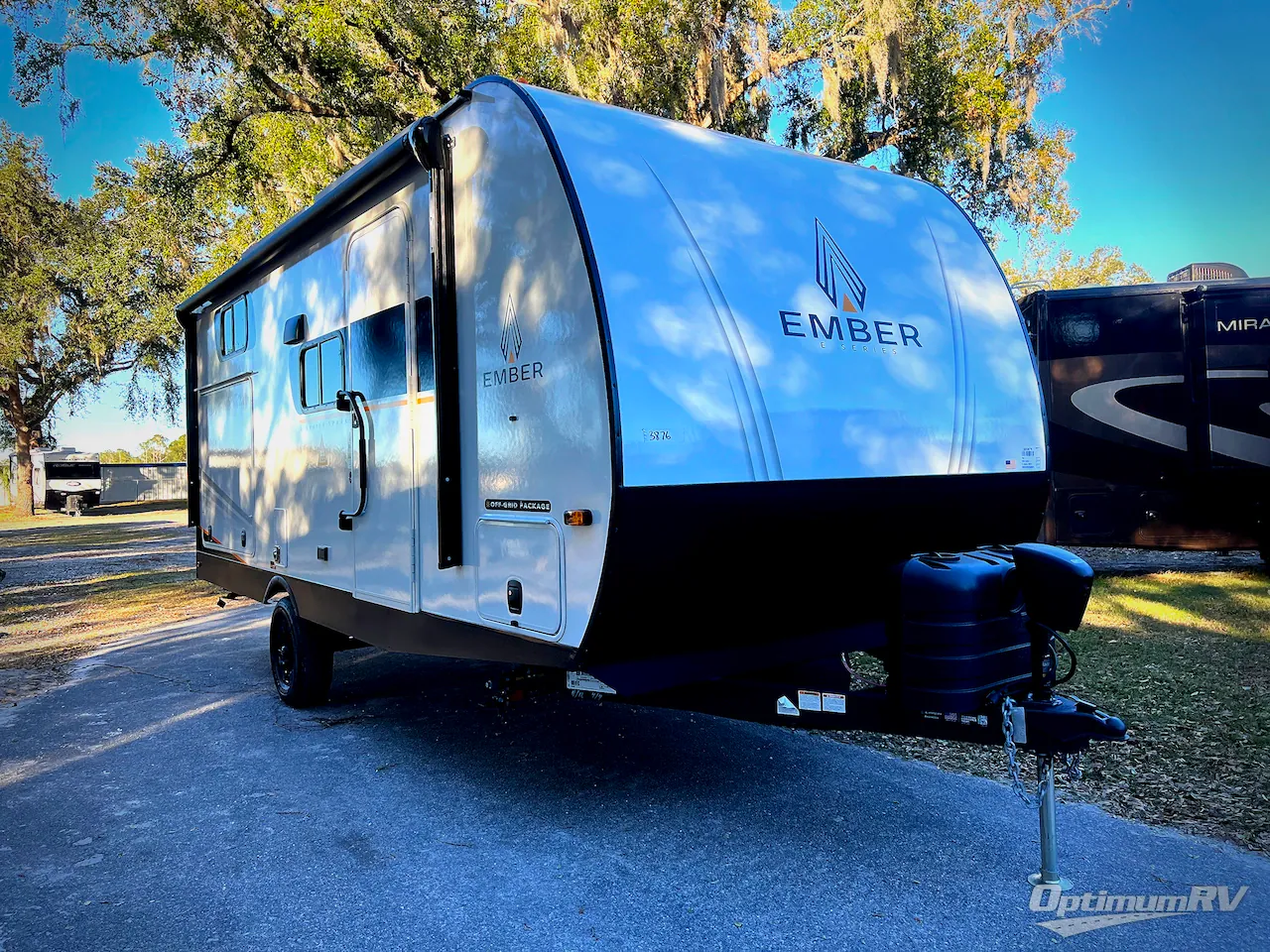 2026 Ember RV E-Series 19ETS - Photo 2