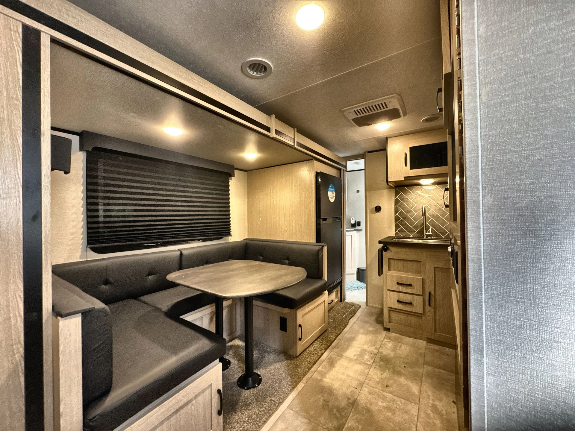 2022 Coachmen Apex 266BHS — living area main