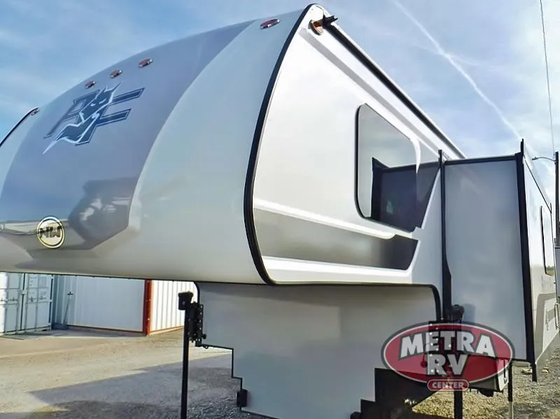 2026 Northwood Arctic Fox Camper 992 - Photo 3