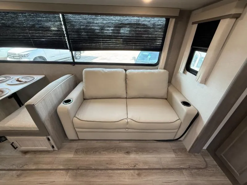 2026 Coachmen Catalina Legacy Edition 303RKDS - Photo 4