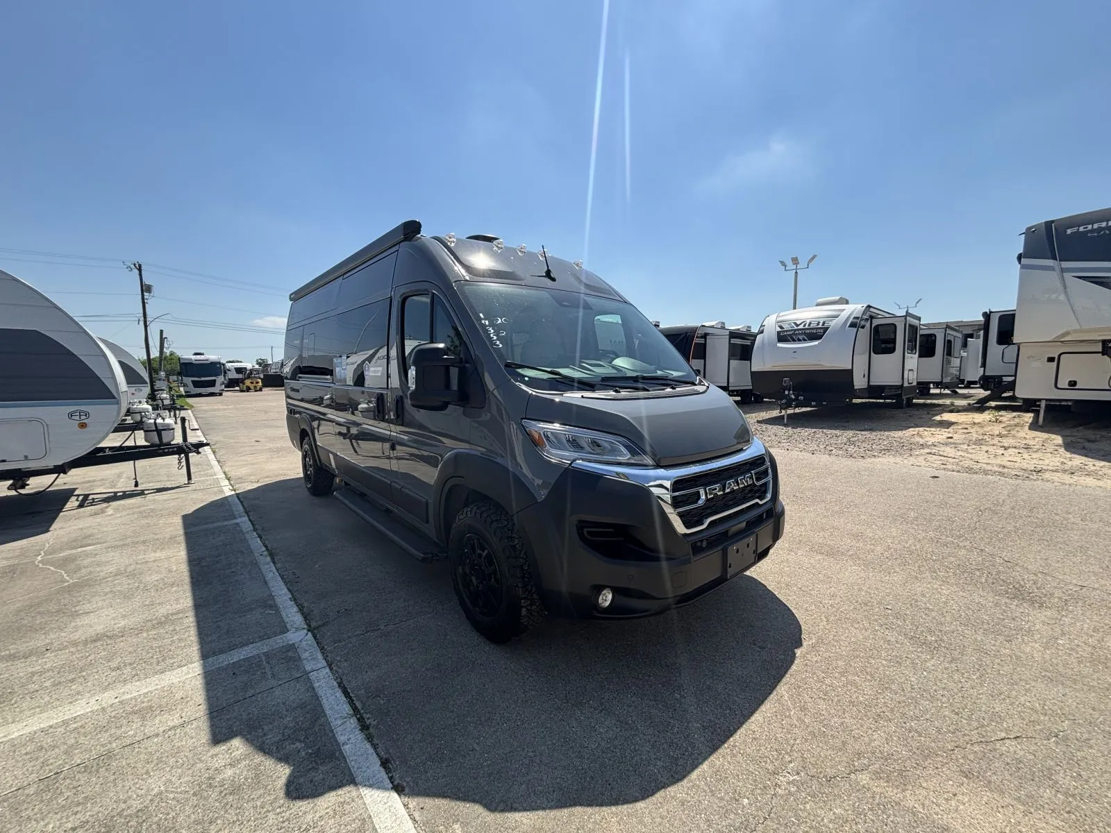 2027 Thor Motor Coach Tellaro 20L - Photo 2