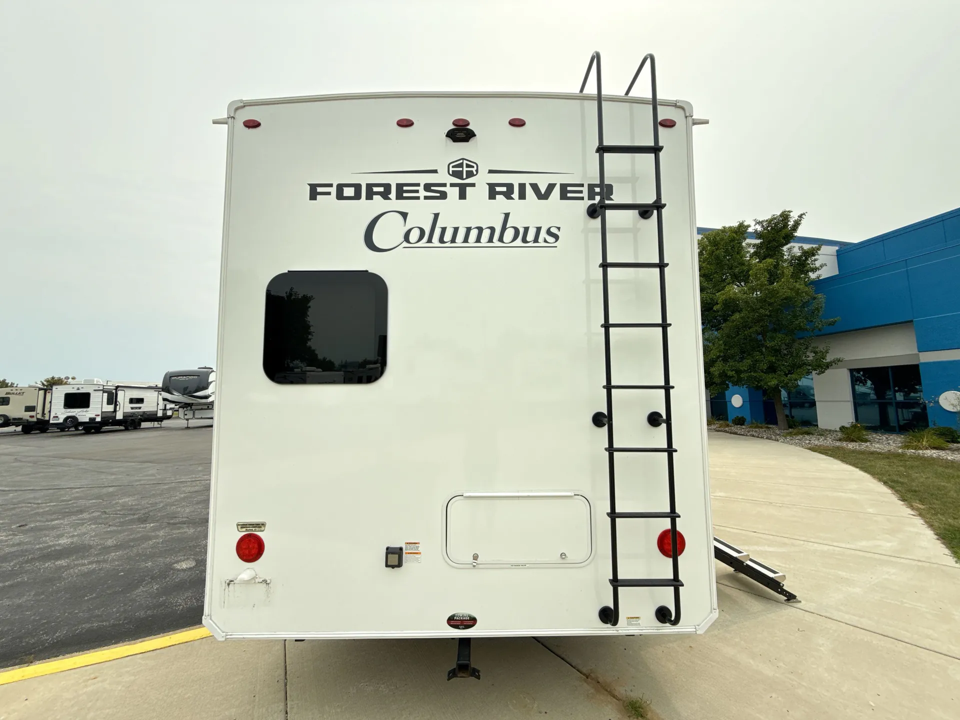 2025 Forest River Columbus 384RKH — off campside
