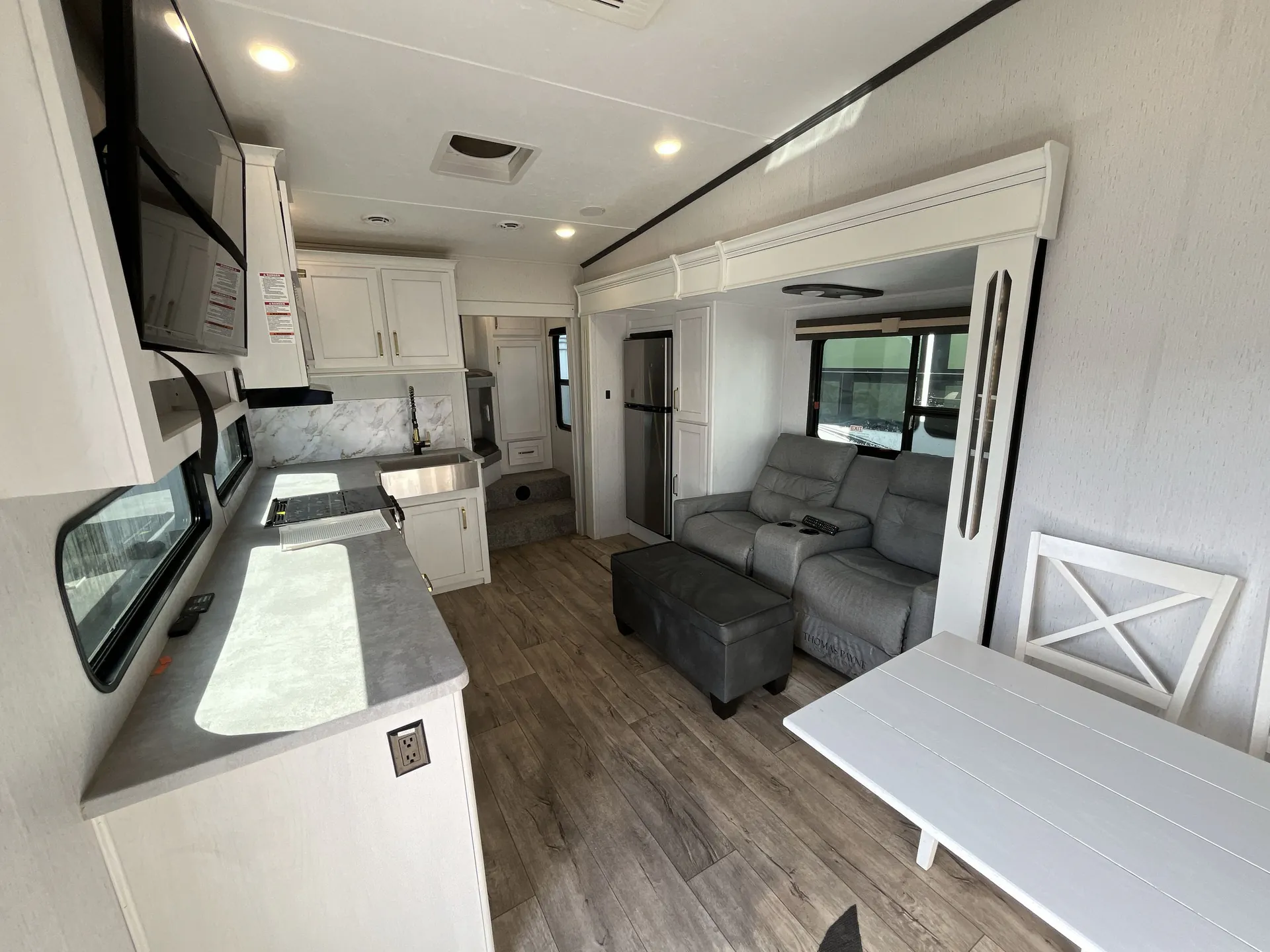 2022 Dutchmen Astoria 2943BHF — living area main