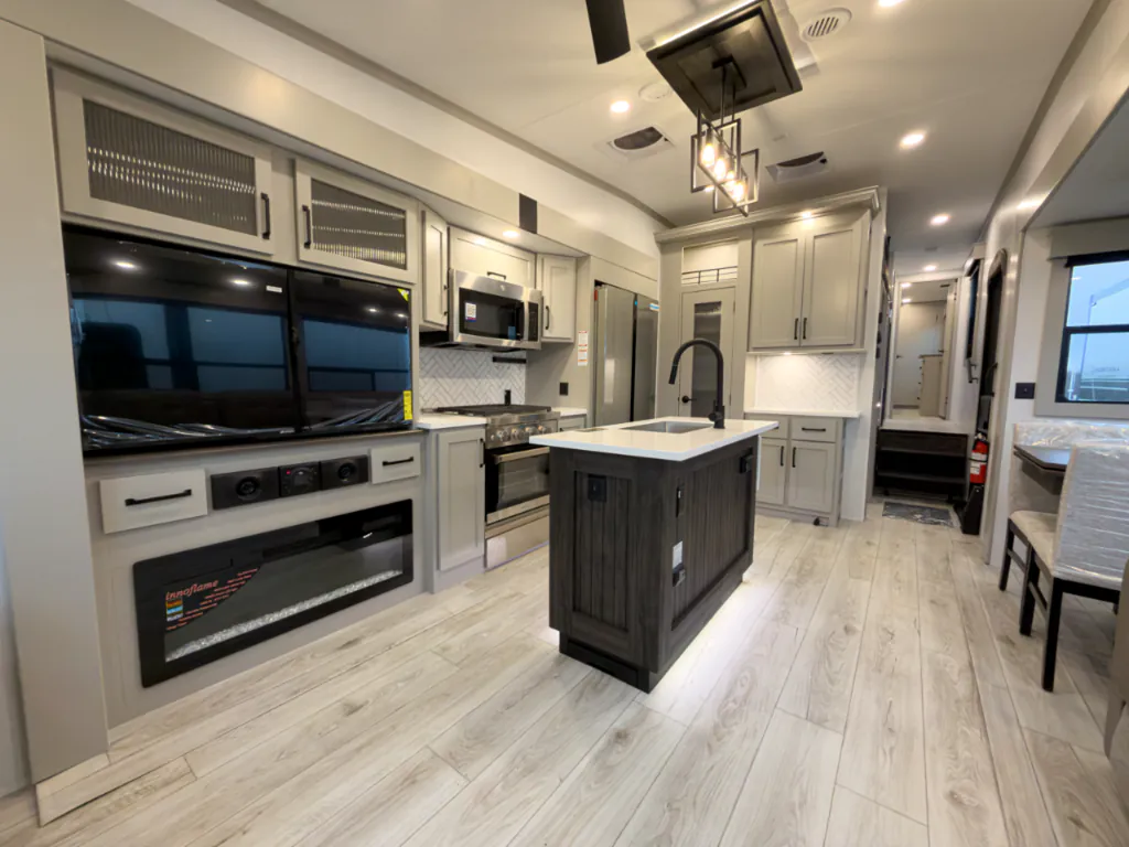 2026 Keystone Montana High Country 385BR, Photos photo 51