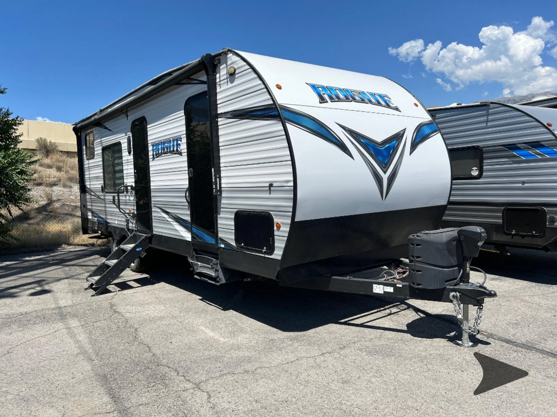 2021 Forest River Vengeance Rogue 25V - Photo 3