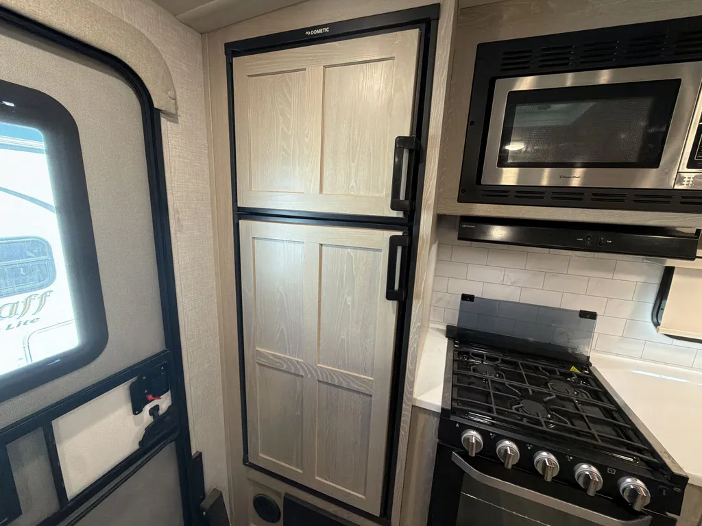 2022 Forest River Rockwood Ultra Lite 2614BS, Photos photo 8