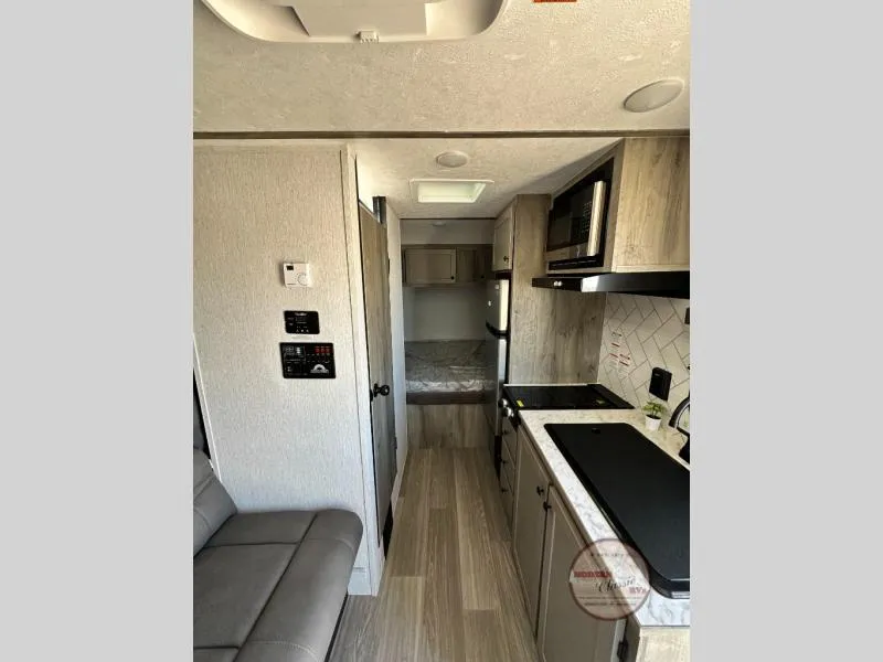 2026 Sunset Park RV Sun Lite 15MBX - Photo 2