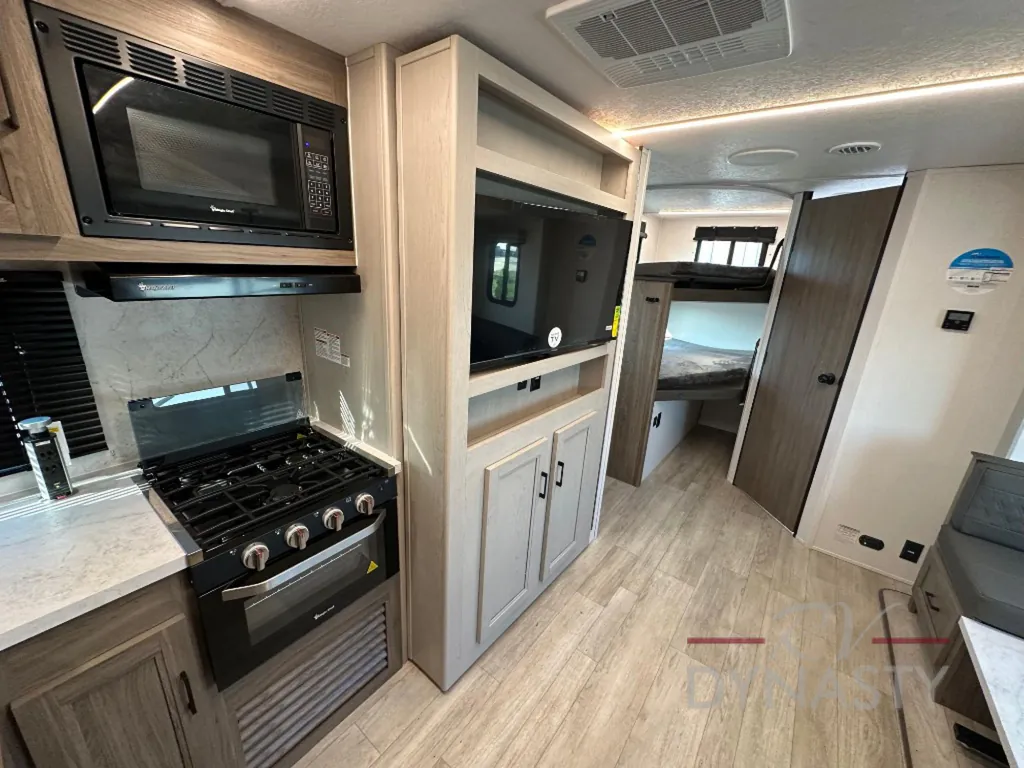 2025 Coachmen Freedom Express Ultra Lite 258BHS, Photos photo 57