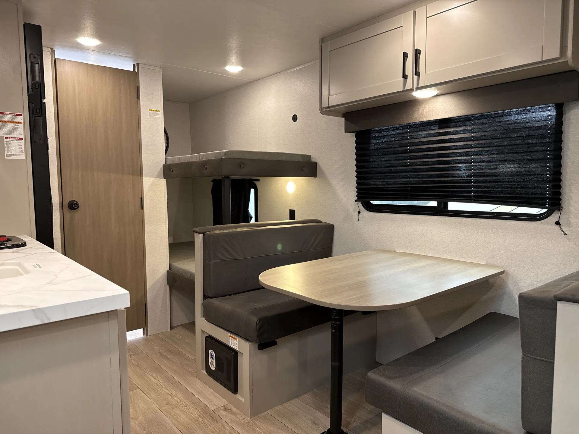 2027 Jayco Jay Flight 175BH - Photo 3