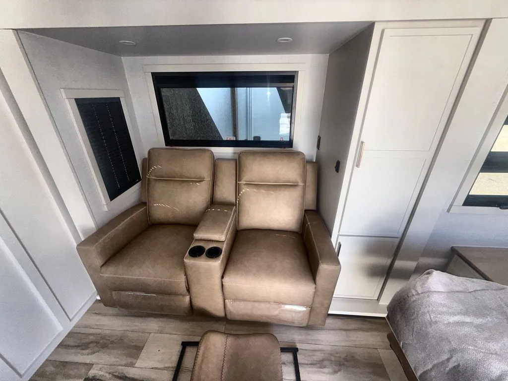 2026 Brinkley Model Ix 20X, Photos photo 11