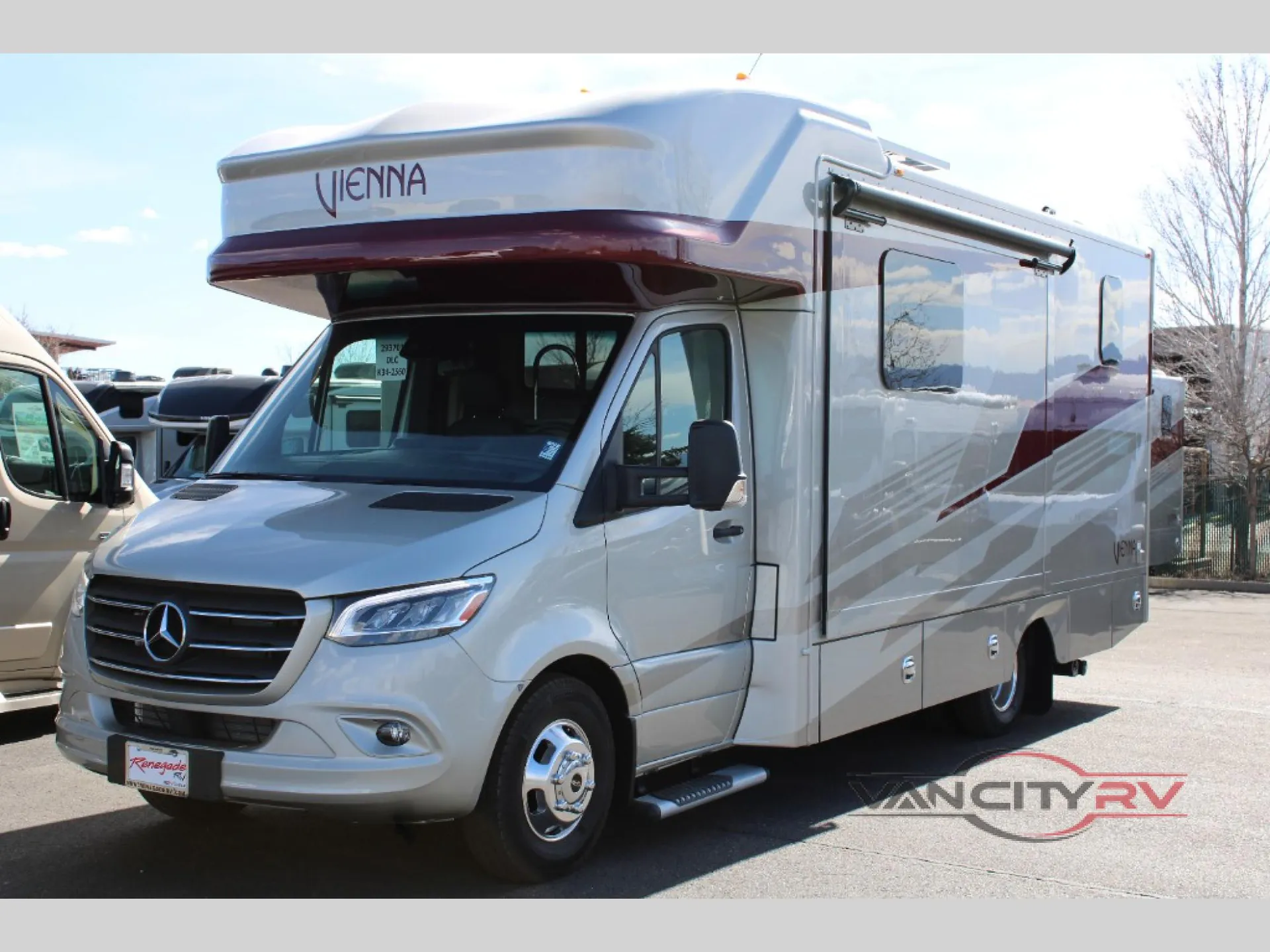 2025 Renegade RV Vienna 25DLC - Photo 3