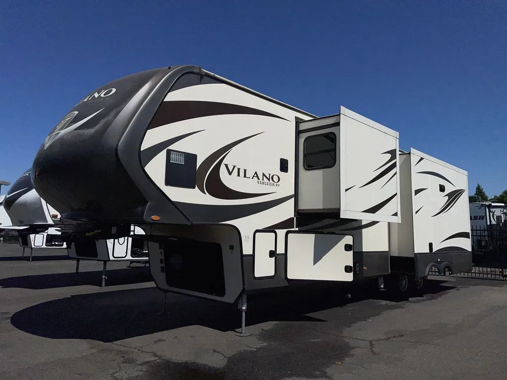 2018 VanLeigh RV Vilano 369FB - Photo 3