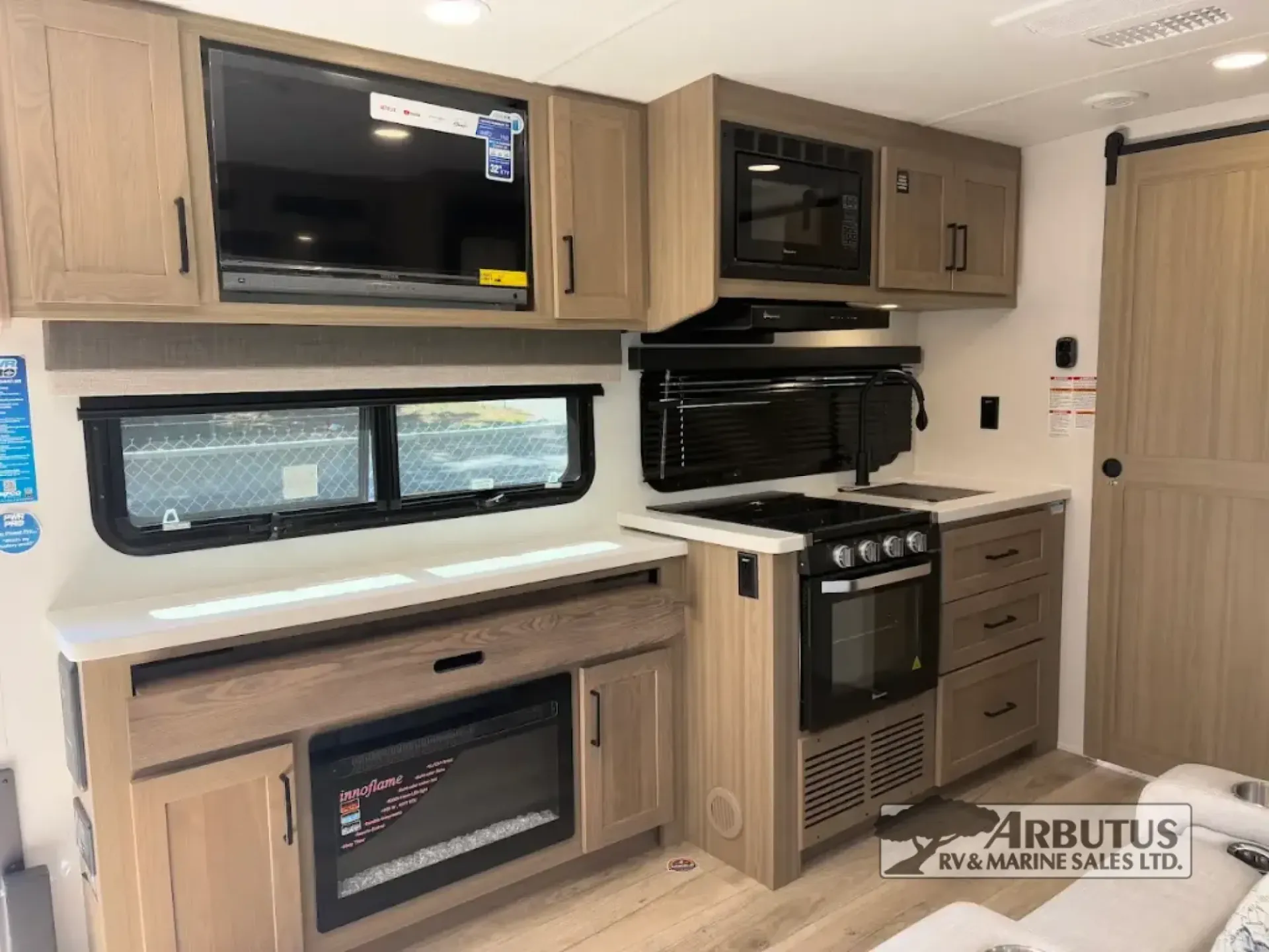 2027 Forest River RV Rockwood Mini Lite 2524FBT — Photo 7