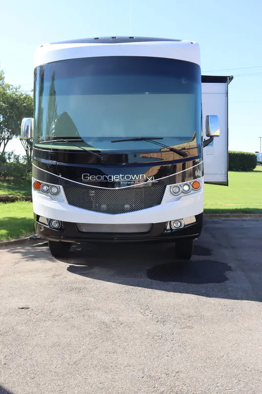 2019 Forest River Georgetown 369DS - Photo 4