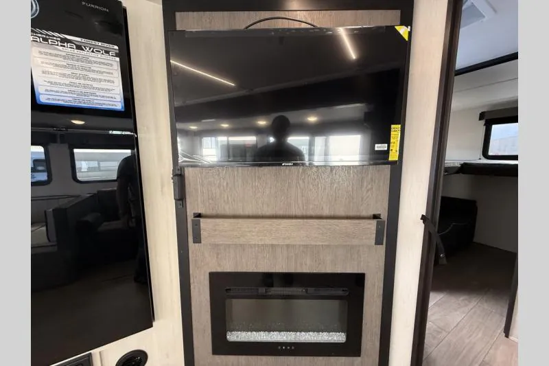 2026 Forest River Cherokee Alpha Wolf 29TB, Photos photo 18