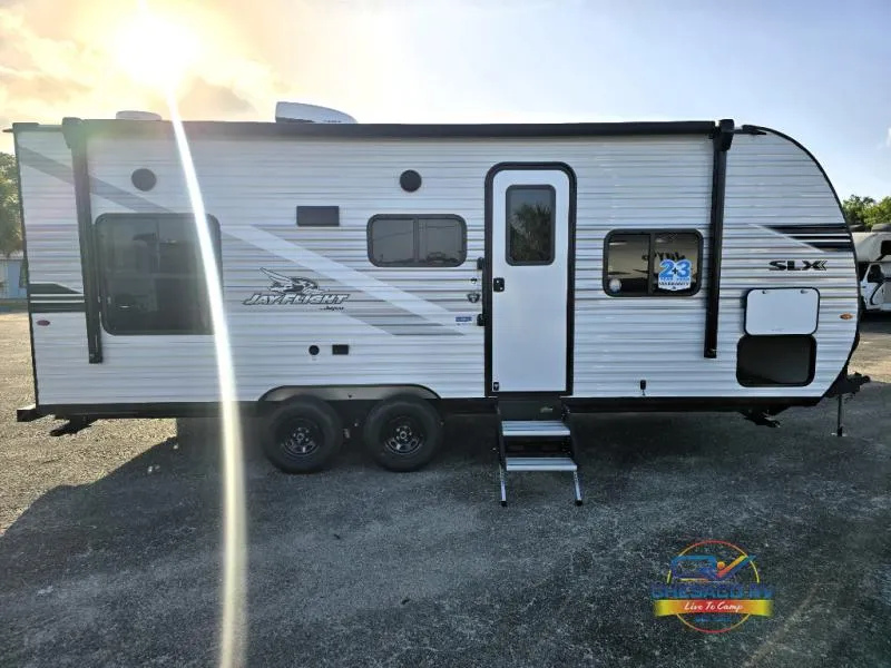 2025 Jayco Jay Flight SLX 210QB - Photo 3